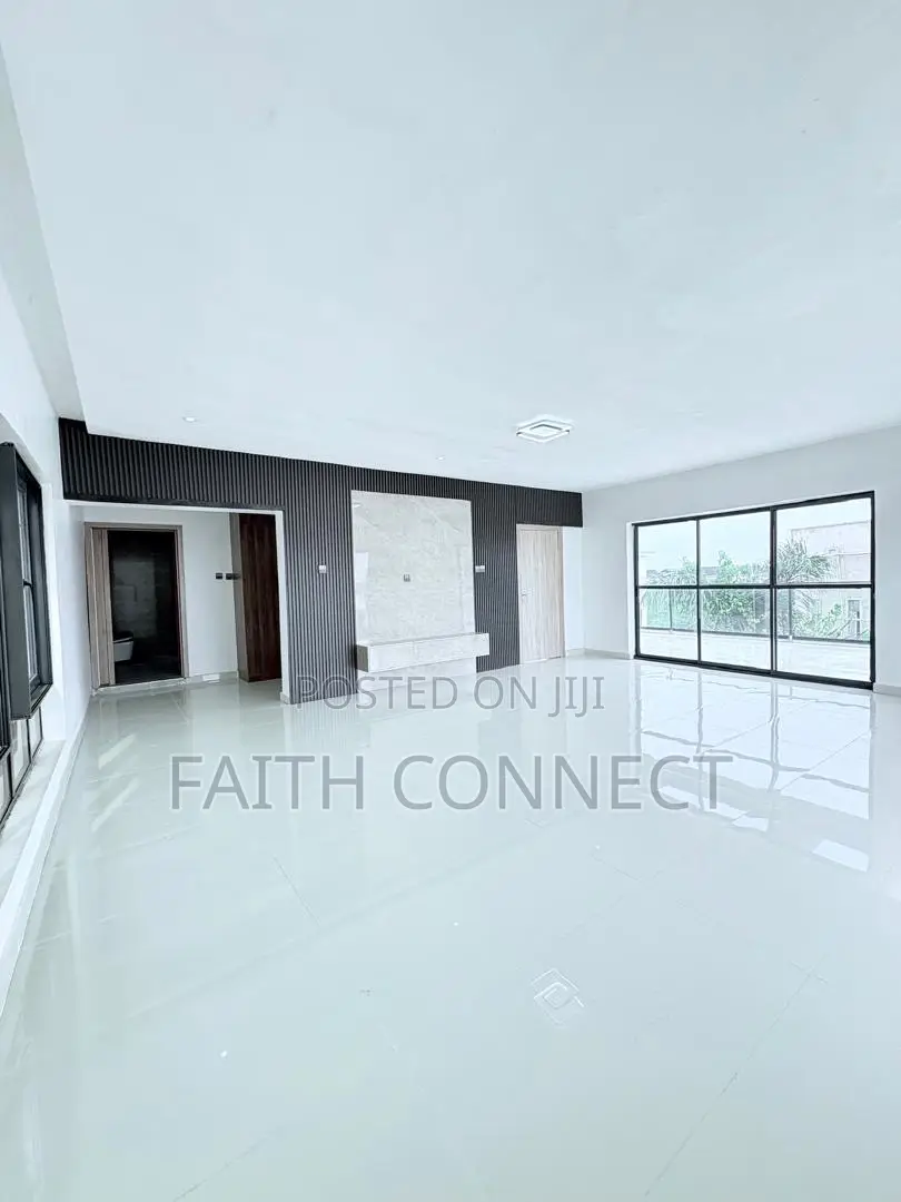 5bdrm Duplex in Lekki for sale