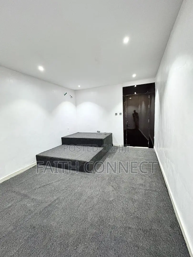 5bdrm Duplex in Lekki for sale