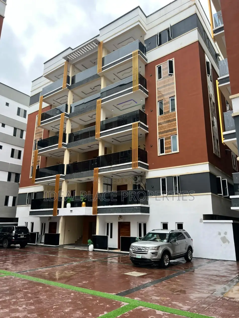2bdrm Apartment in Lekki Phase 1 for sale