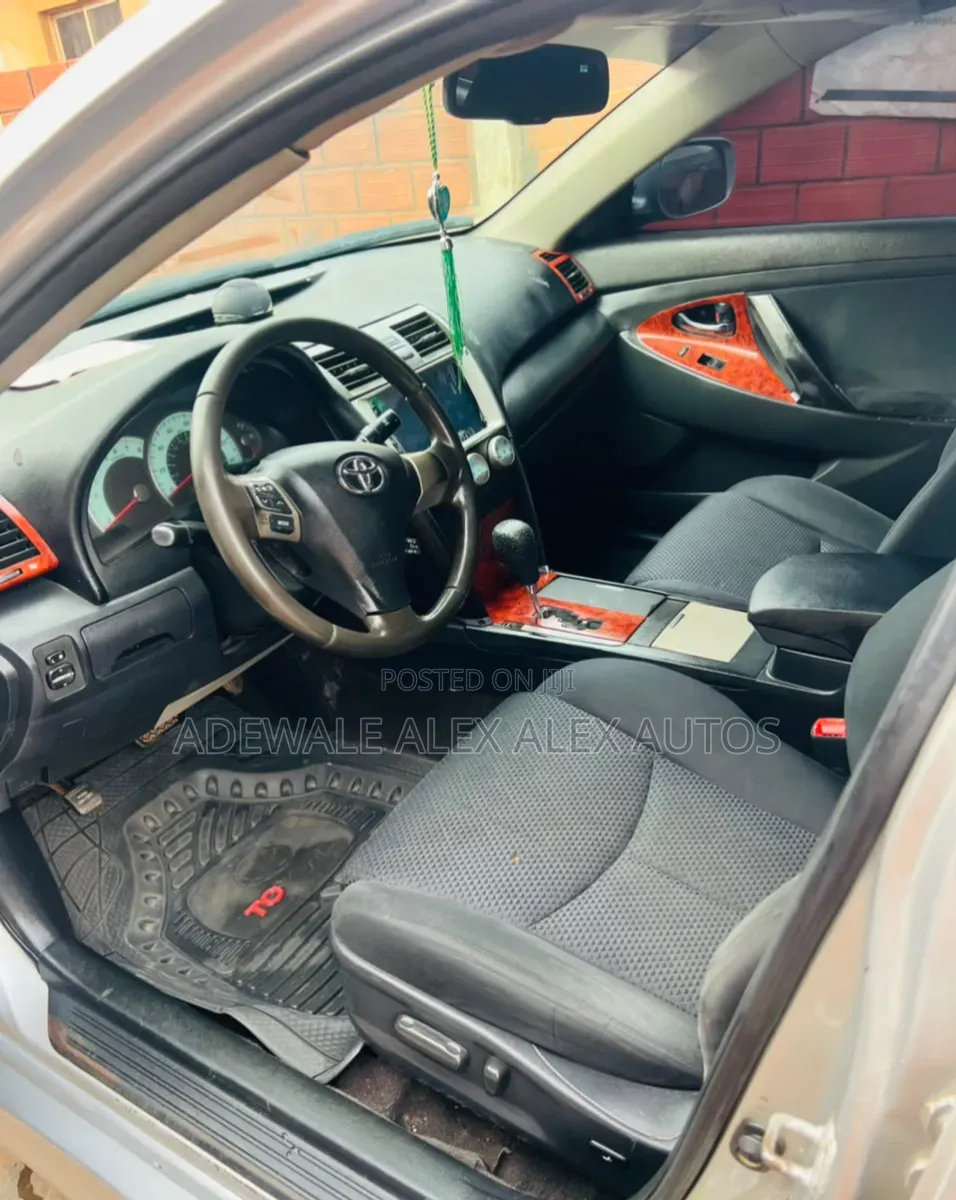 Toyota Camry SE 4dr Sedan (2.4L 4cyl 5A) 2008 Silver