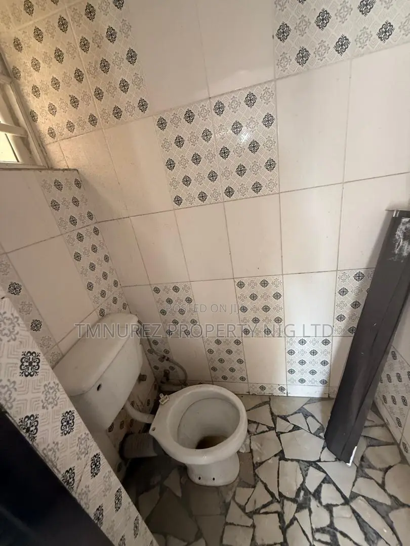 1bdrm Shared Apartment in Ikota for rent