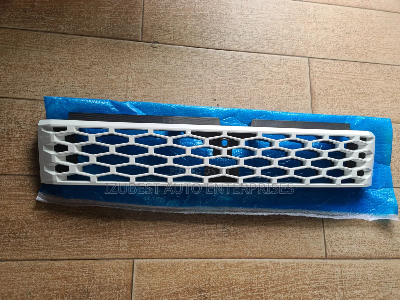 Front Grille Toyota Hilux 2026
