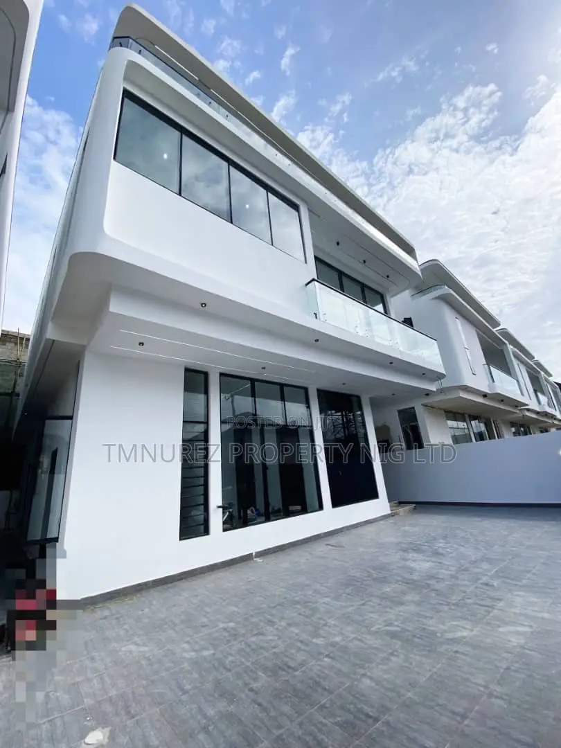 4bdrm Duplex in Chevron for sale
