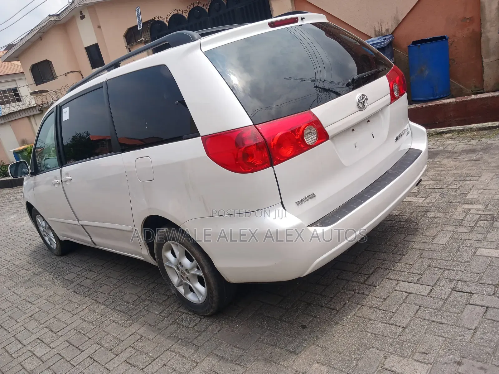 Toyota Sienna 2006 White