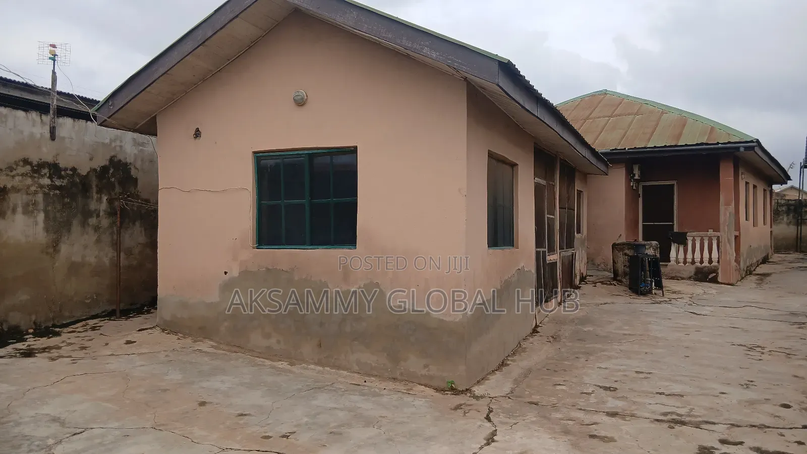 3bdrm Bungalow in Bodija, Ibadan for sale