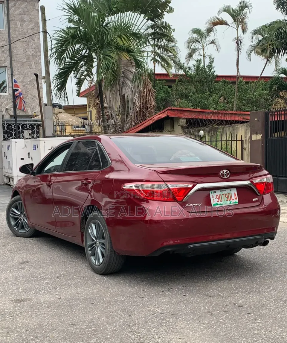 Toyota Camry 2016 Burgundy