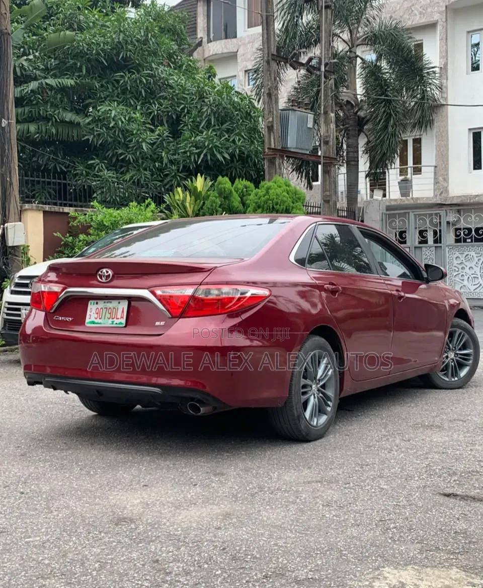 Toyota Camry 2016 Burgundy