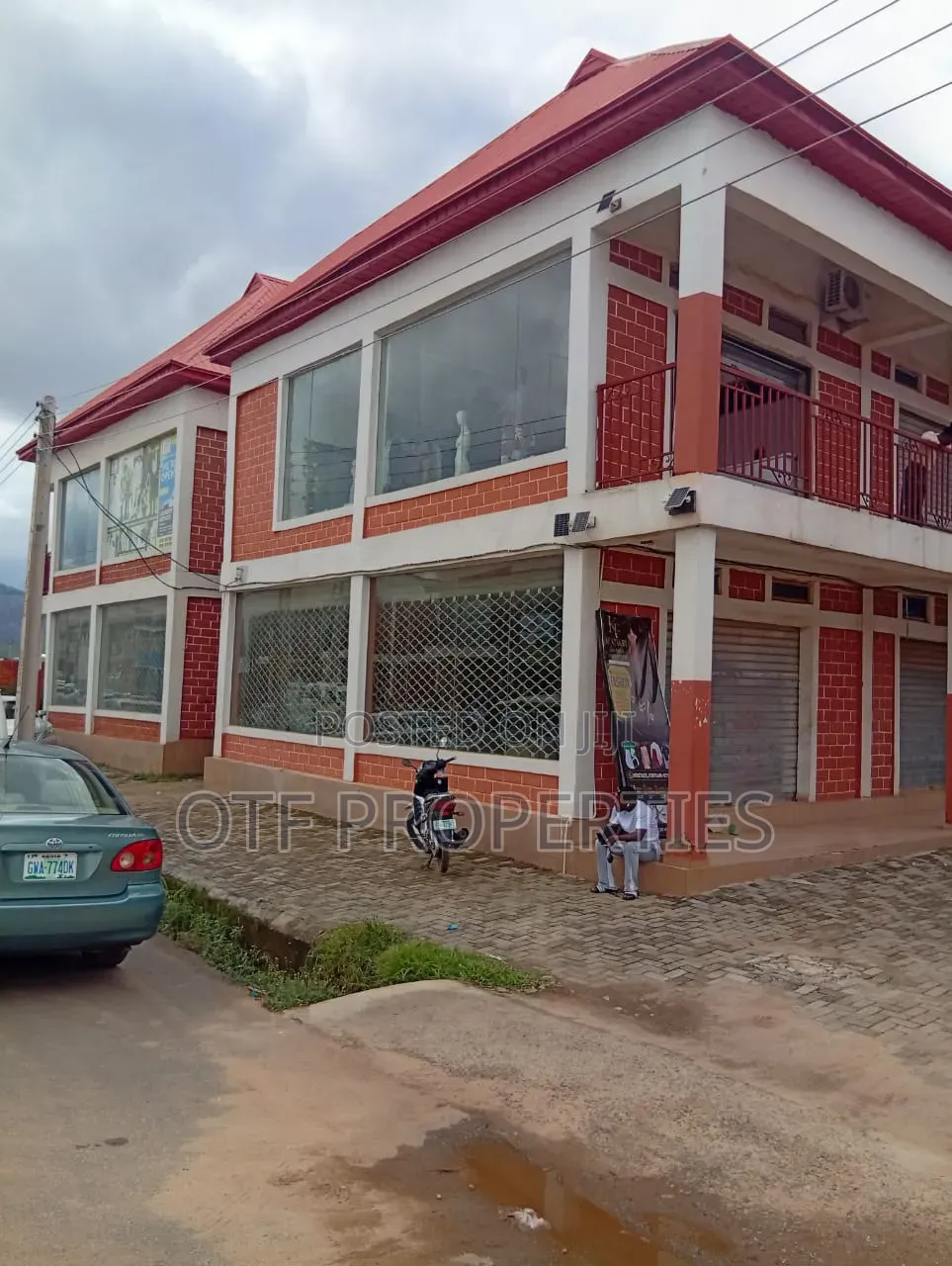 Well Suited Office or Shop in Fo1 Market