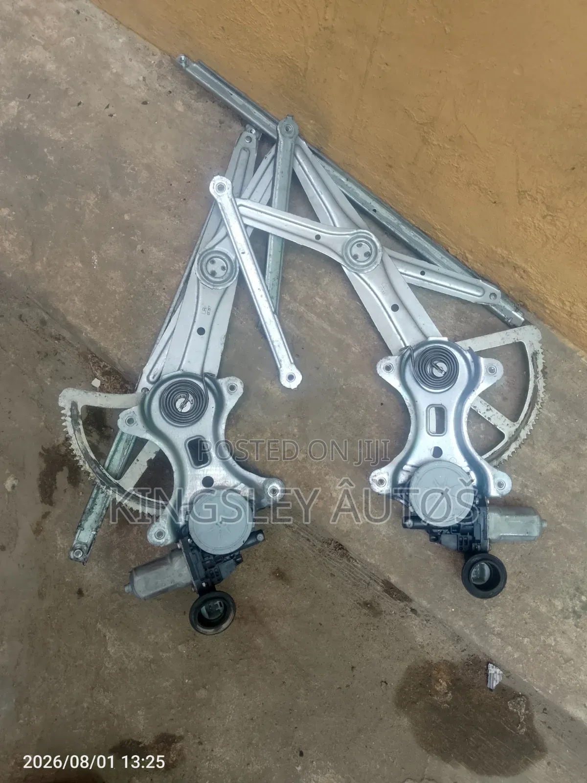 Front Door Window Regulator (Engine Winder) Set for RX 330.