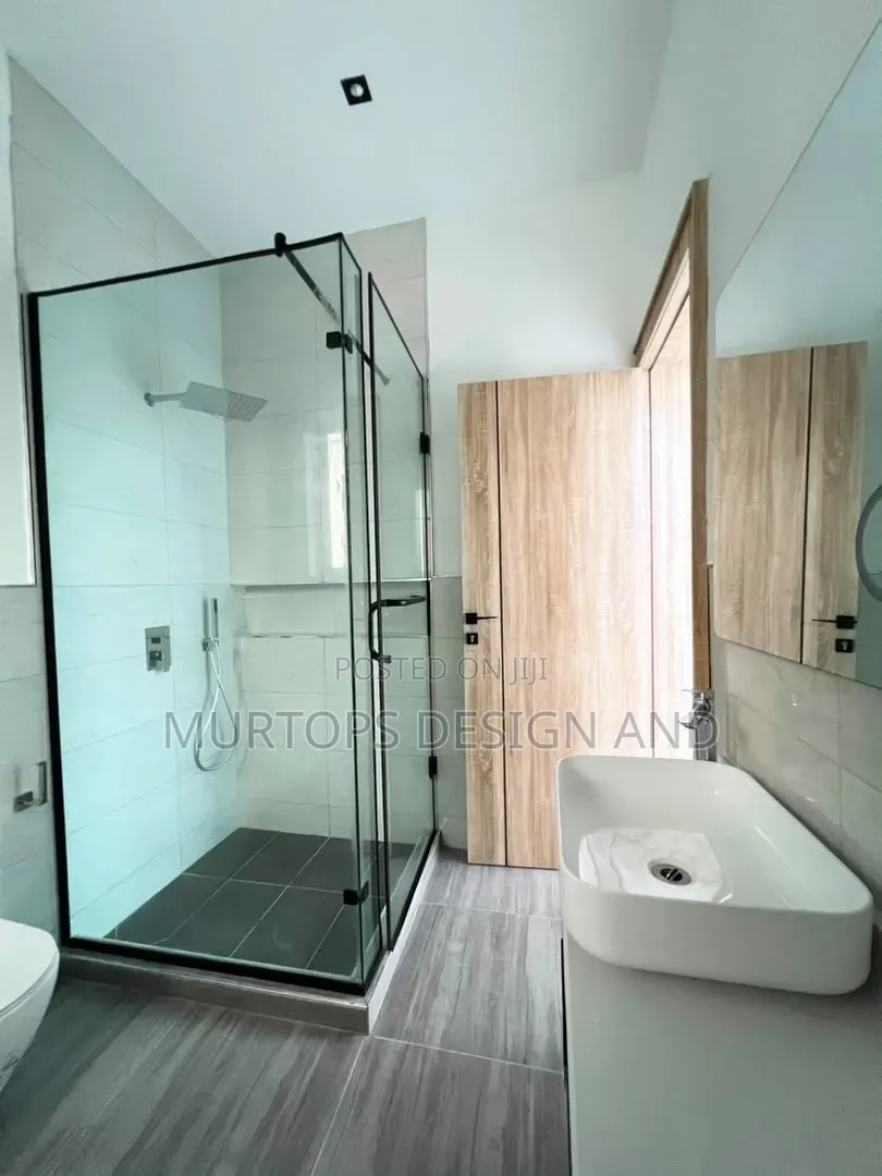 4bdrm Townhouse/Terrace in Lekki Phase 1 for sale