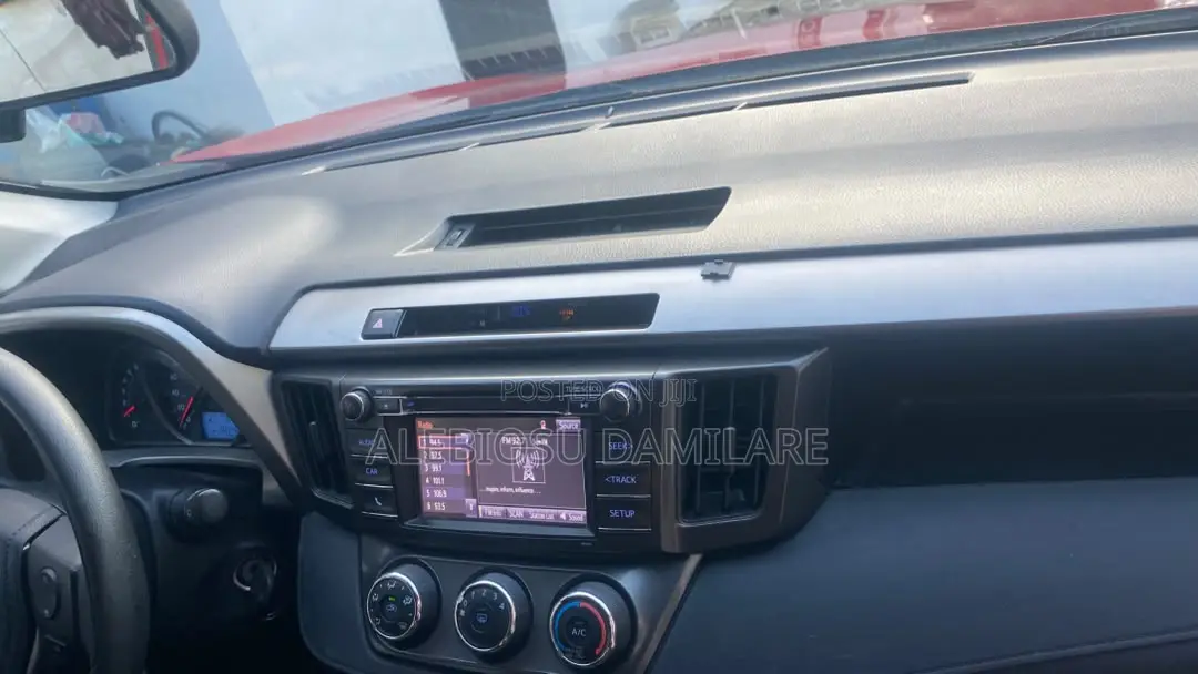 Toyota RAV4 2015 Red