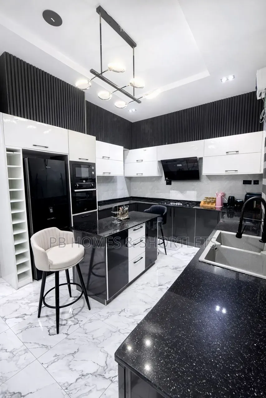 Luxury 4-Bedroom Semi-Detached House