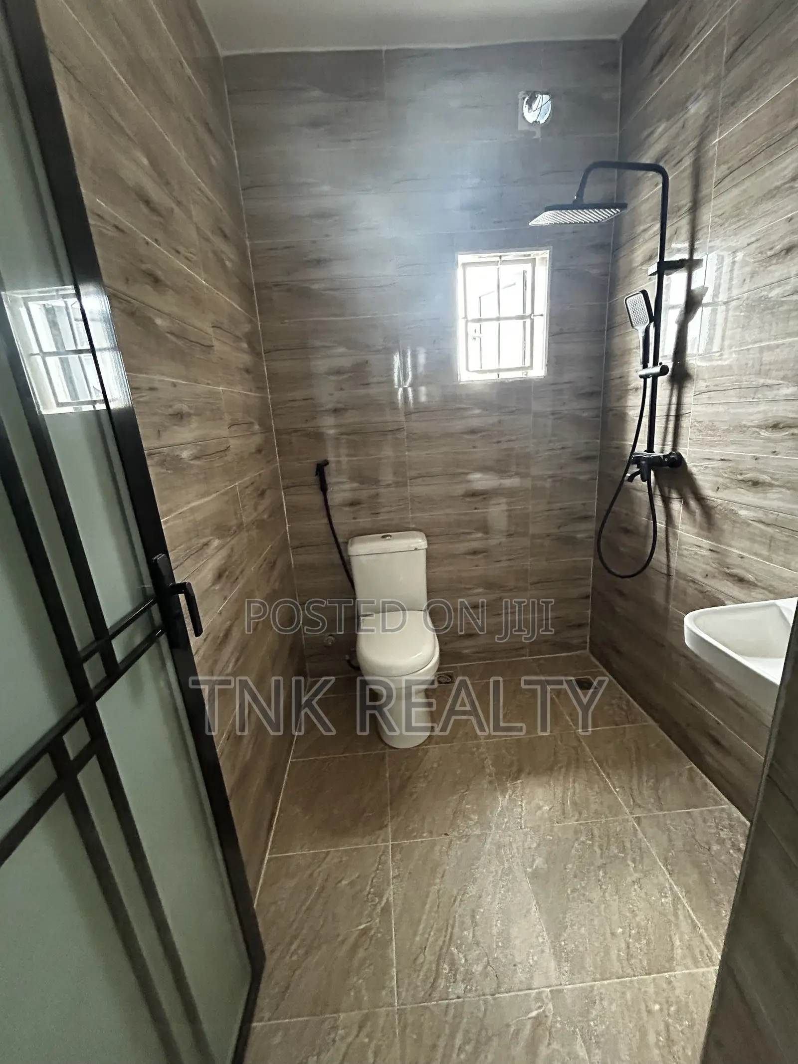 Furnished 4bdrm Townhouse/Terrace in Mabushi for sale