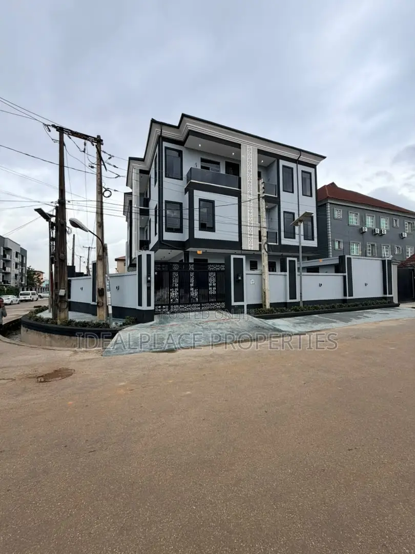 3bdrm Apartment in Opebi for sale