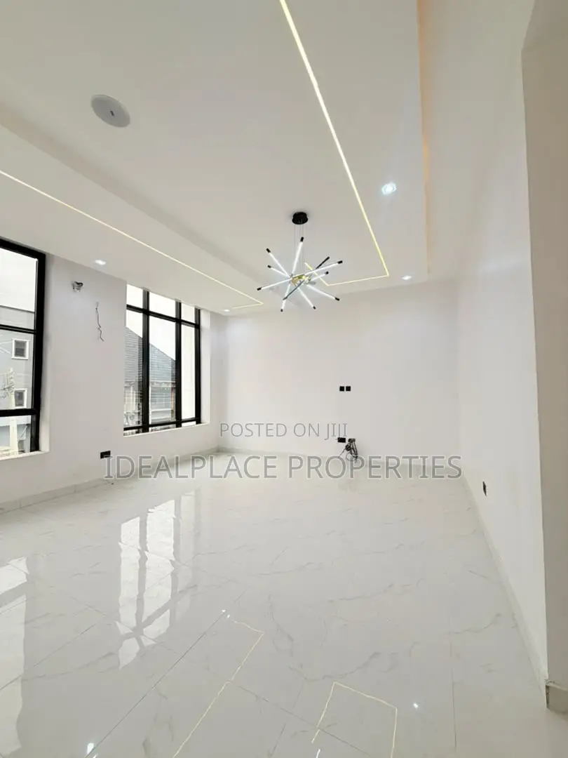 5bdrm Duplex in Amuwo-Odofin for sale