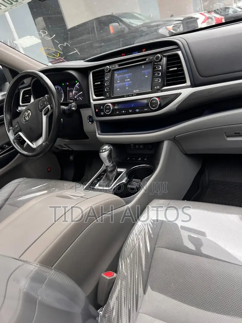 Toyota Highlander 2017 Gray