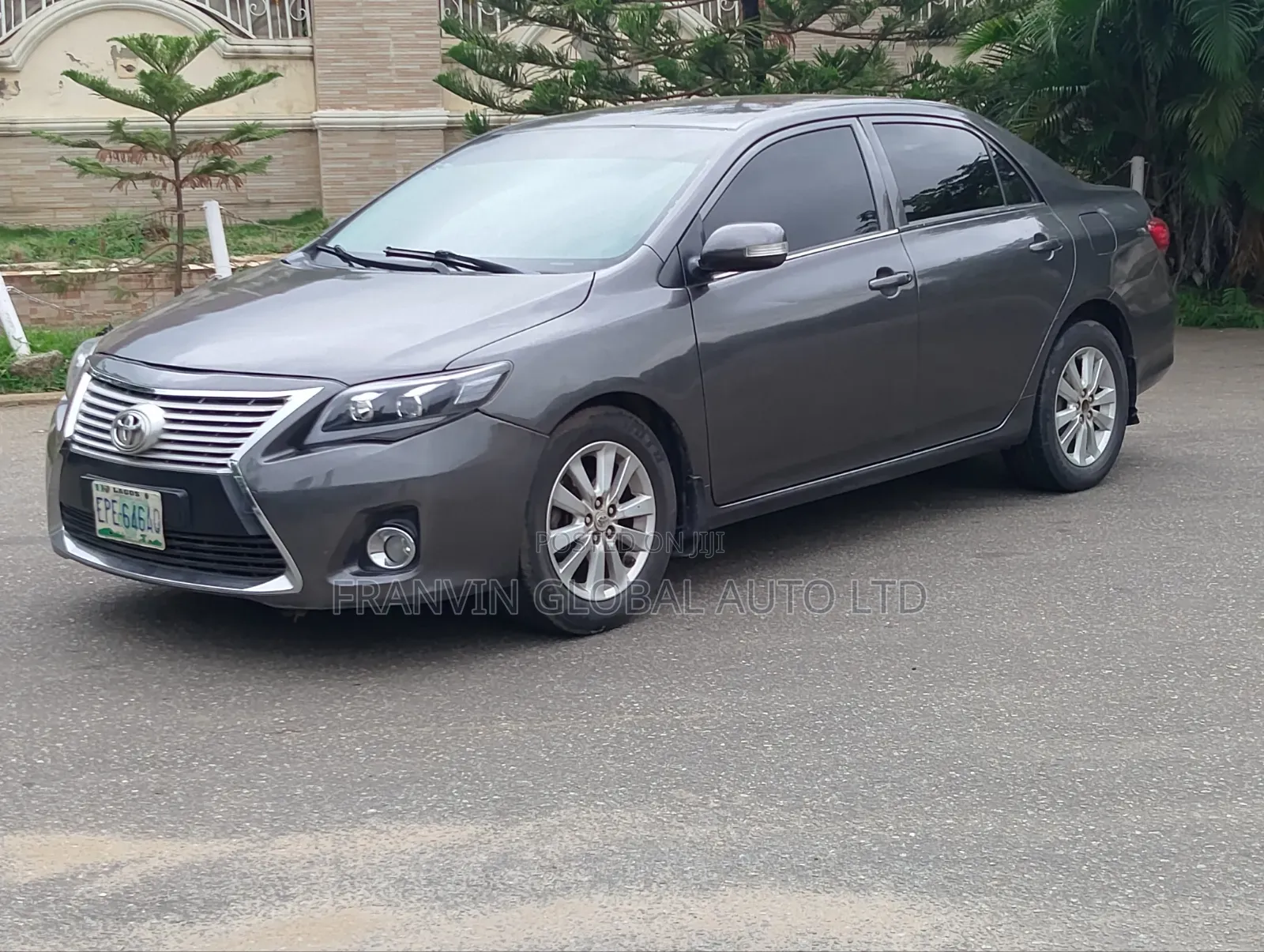 Toyota Corolla LE 4dr Sedan (1.8L 4cyl 4A) 2010 Gray