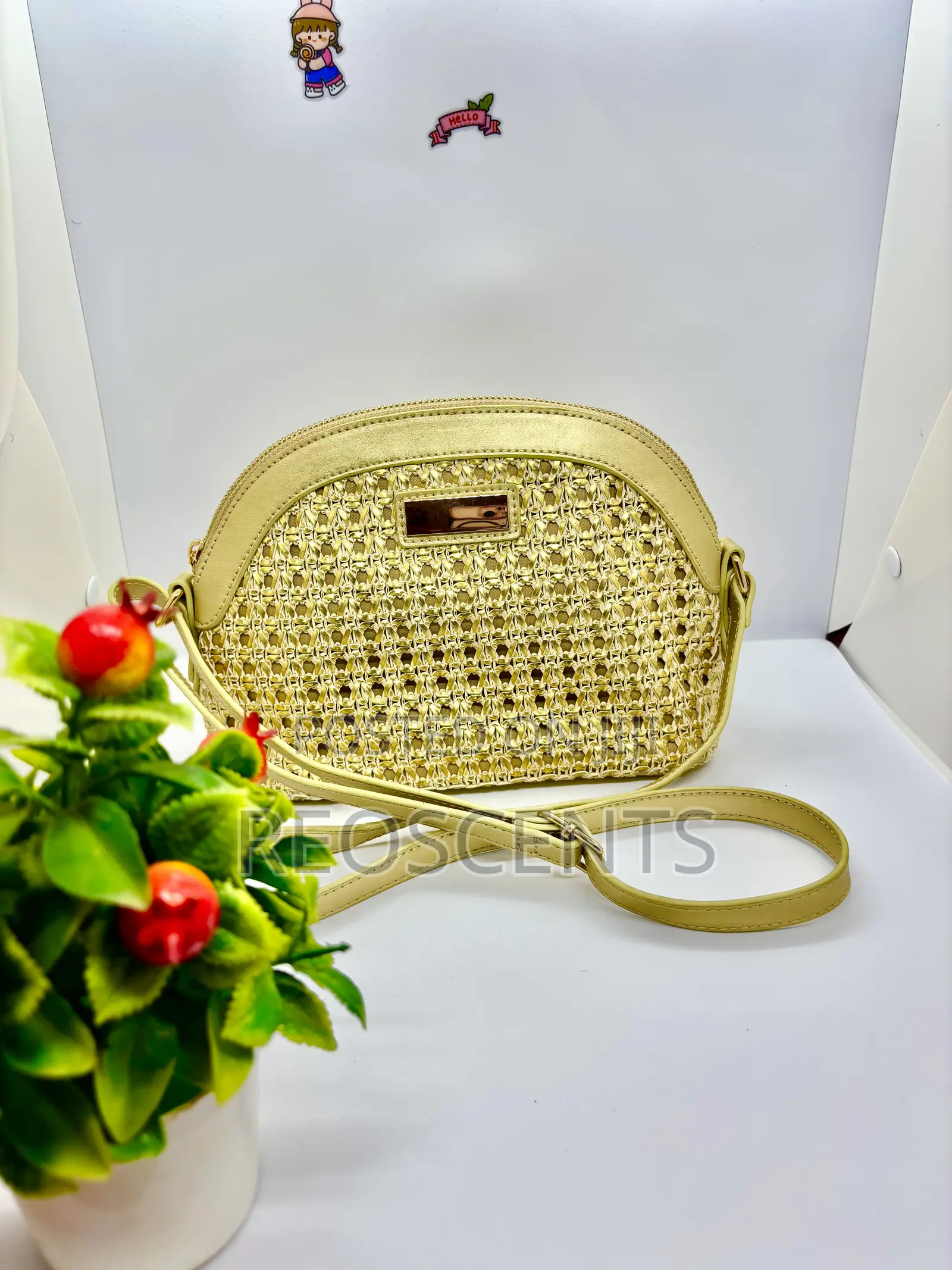 Pretty Gold Bag