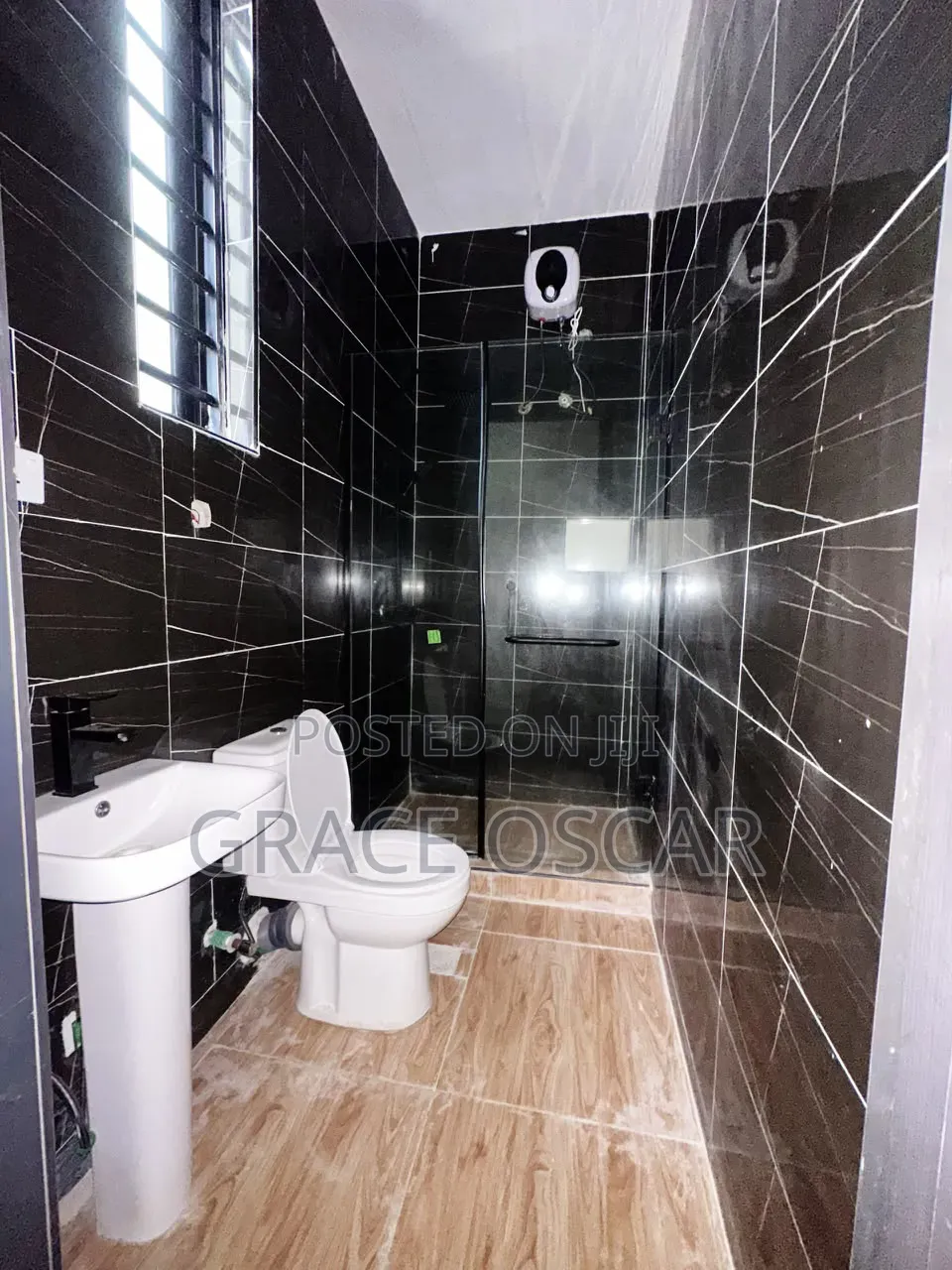4bdrm Duplex in Ikota for sale