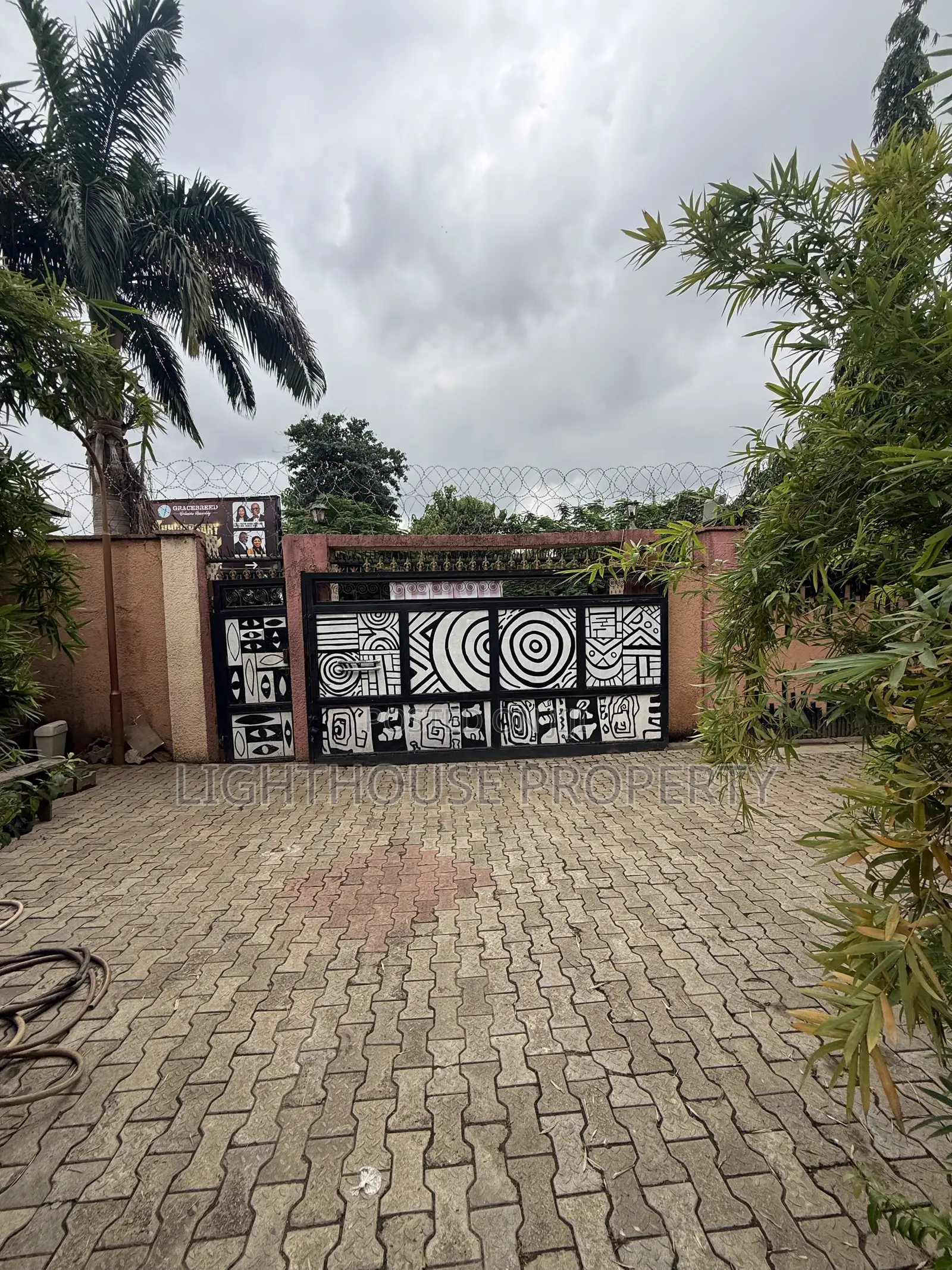 5bdrm Duplex in 3Rd Avenue, Gwarinpa for rent