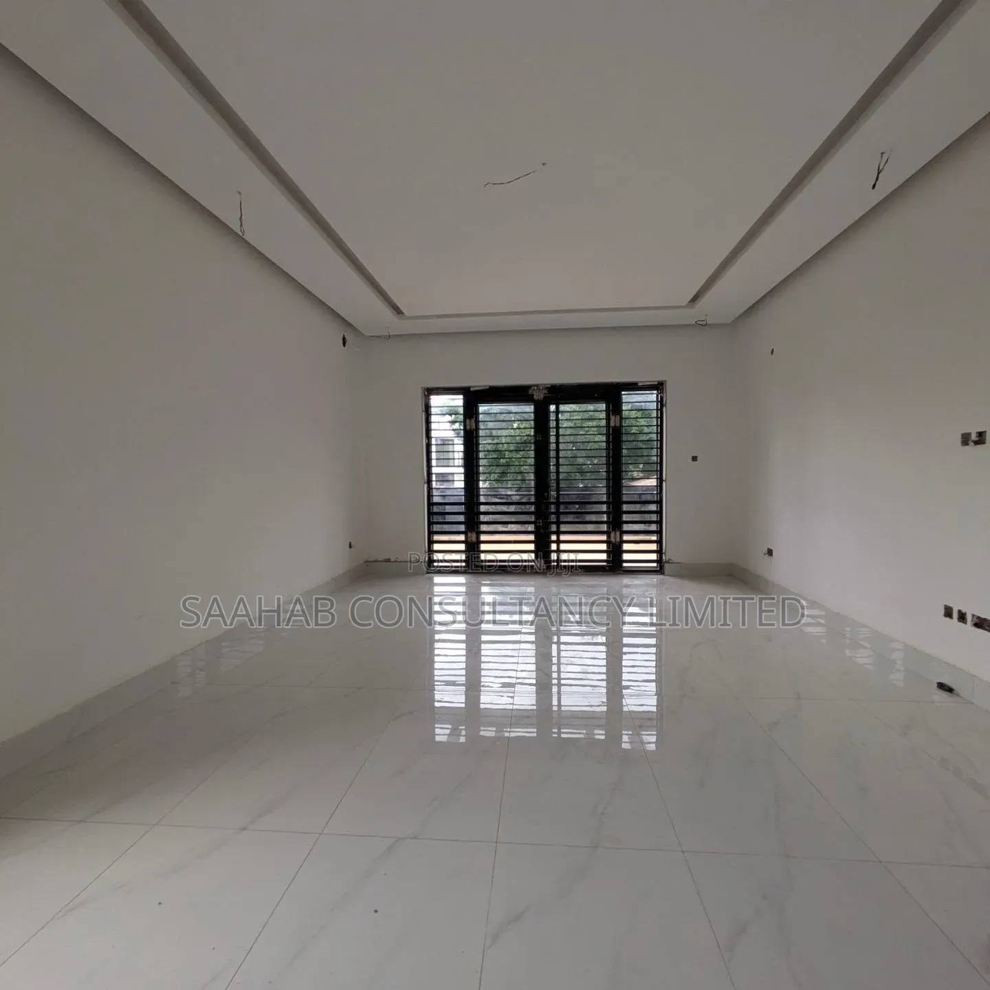 6bdrm Mansion in Main Maitama for sale