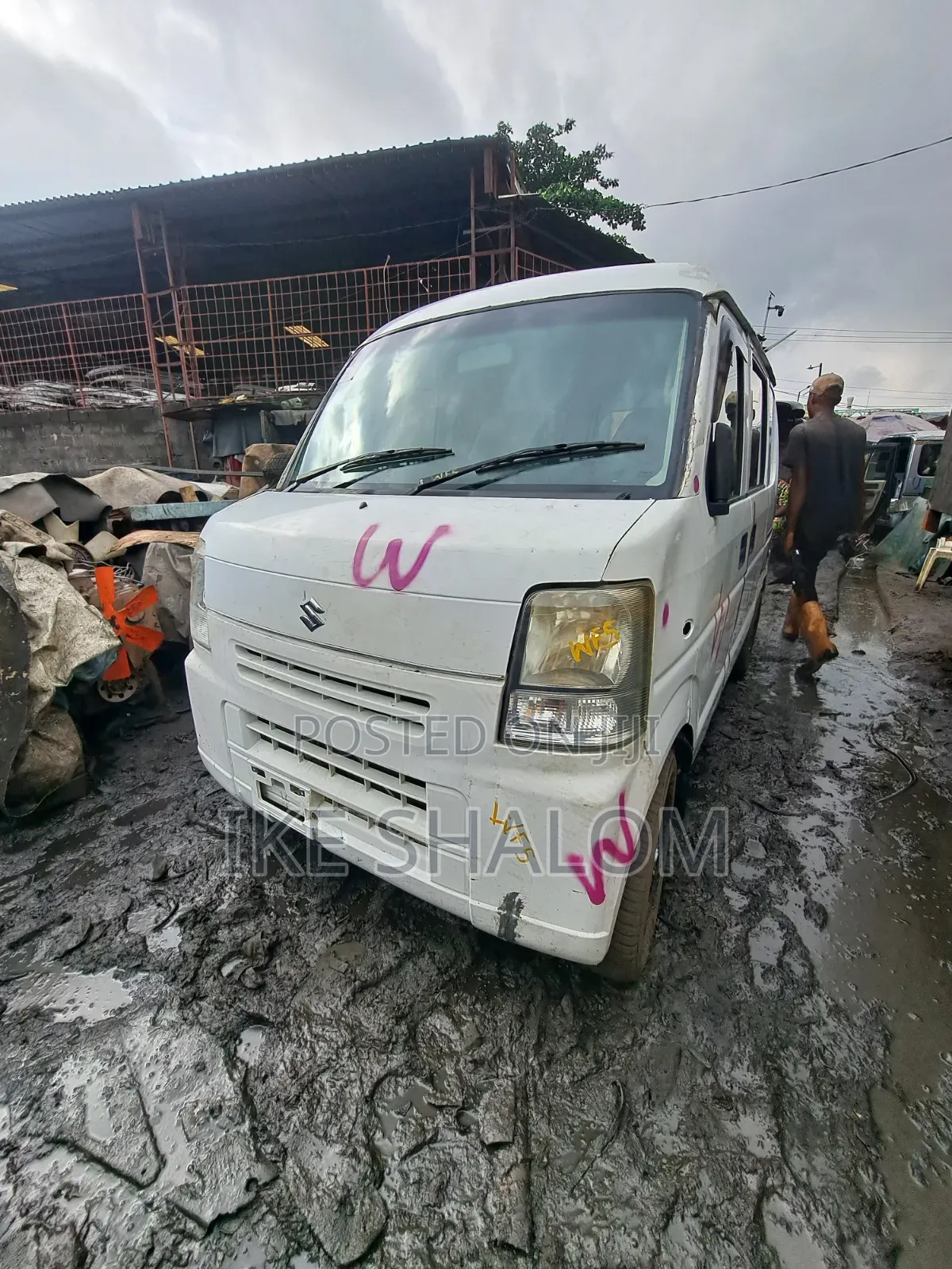 Suzuki Every 2012 White