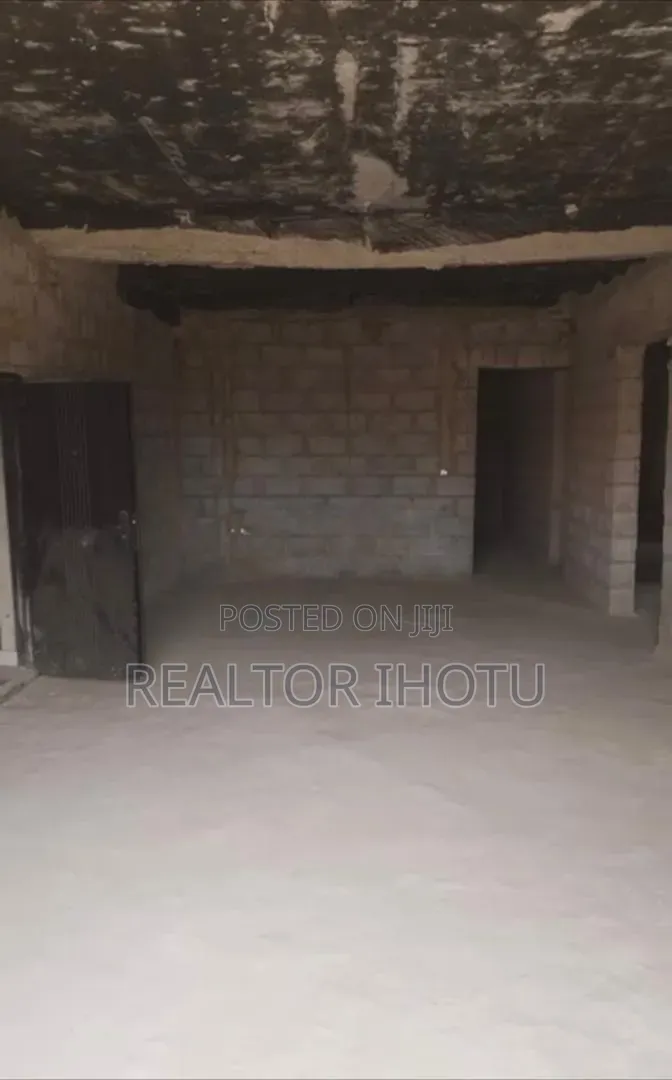 3bdrm Block of Flats in Durumi for sale