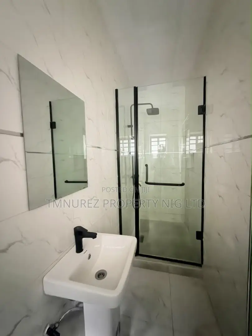 4bdrm Duplex in Ago Palace for sale