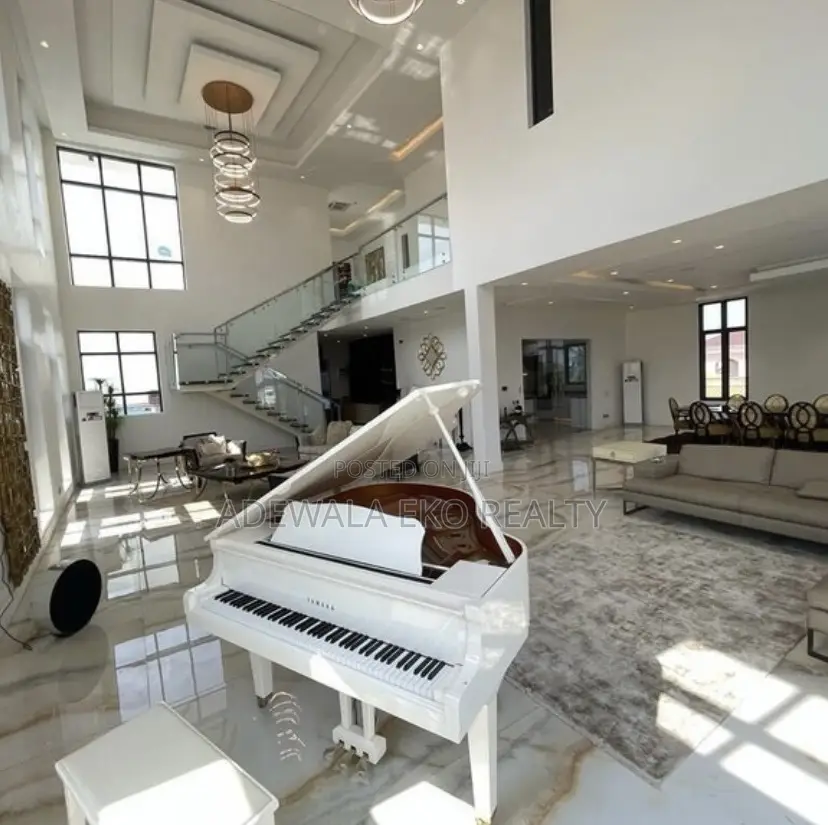 1 Bedroom Penthouse Ikoyi– Grand Piano, Private Lift, Rooftop Pool.