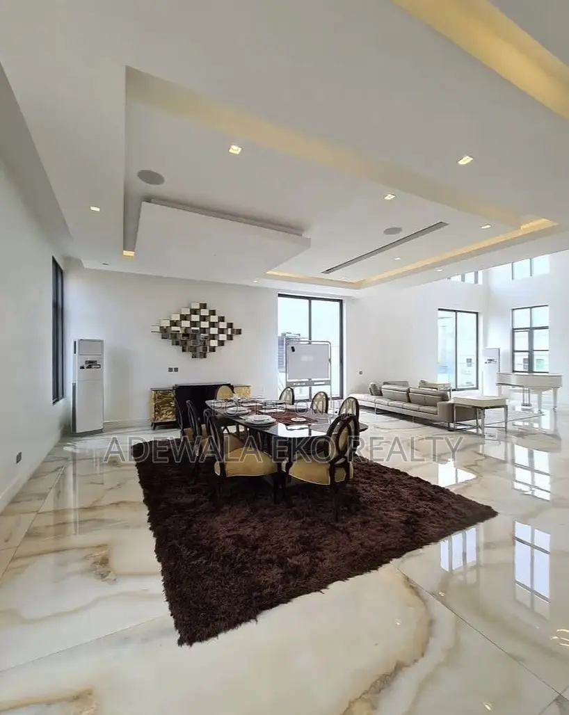 1 Bedroom Penthouse Ikoyi– Grand Piano, Private Lift, Rooftop Pool.