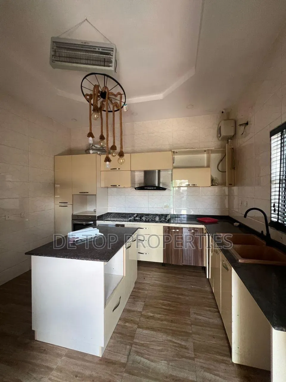 4bdrm Duplex in Osapa London, Lekki Phase 1 for rent