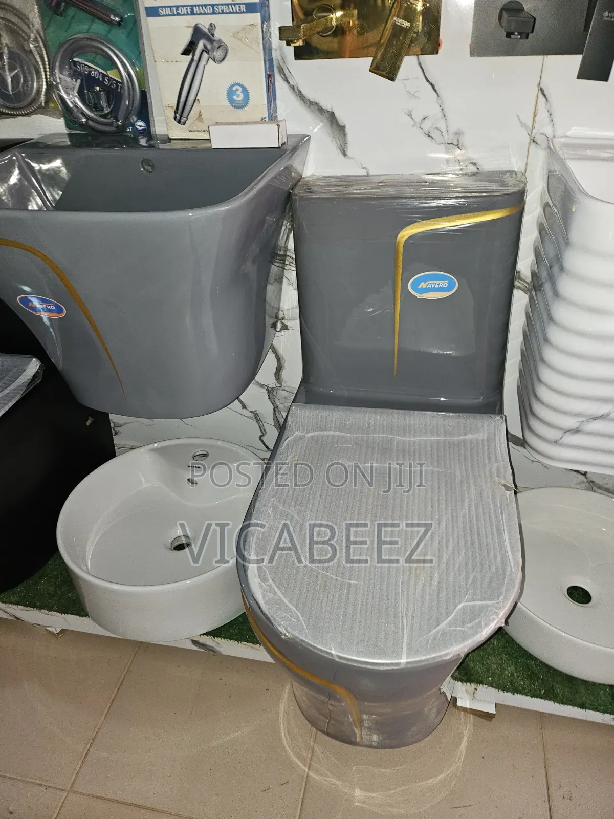 Navero Water Closet