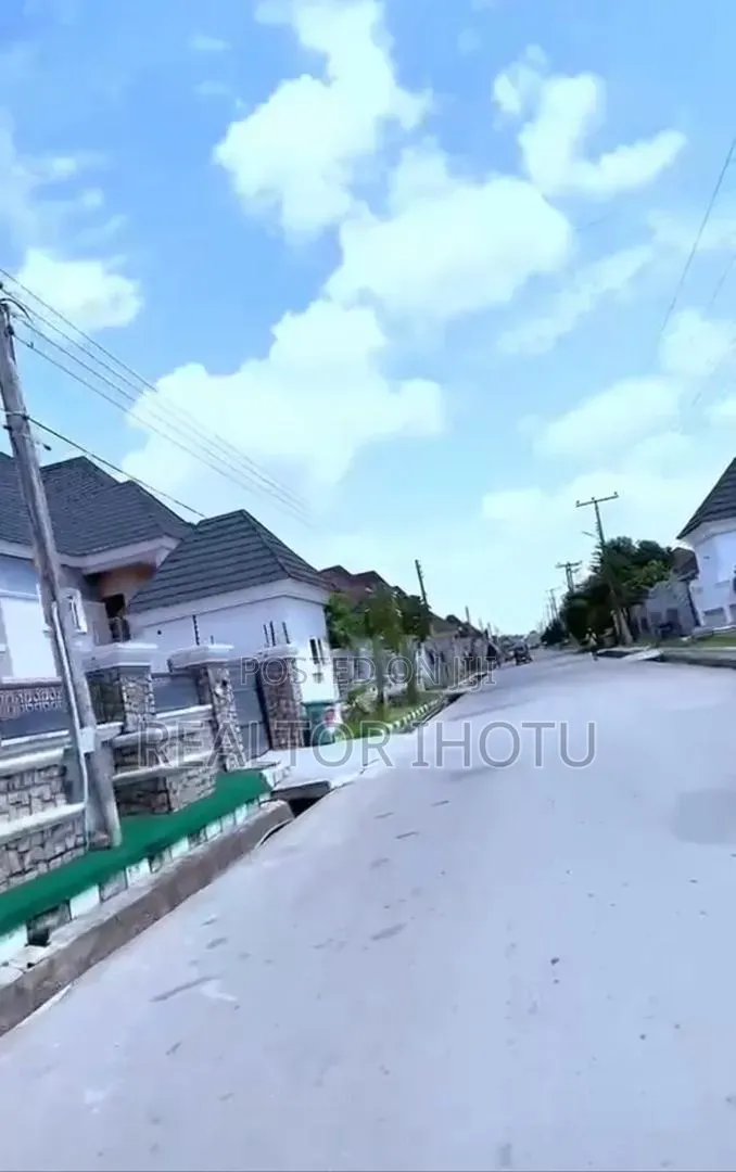 3bdrm Bungalow in Efab Queens Estate, Bunkoro for sale