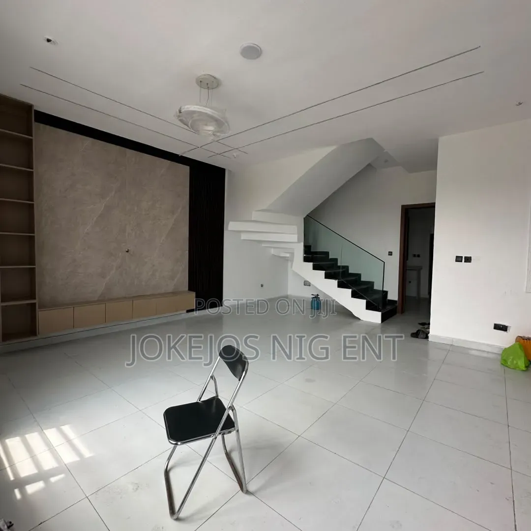 4bdrm Duplex in Ajah Lekki Lagos, Abraham Adesanya Estate for sale