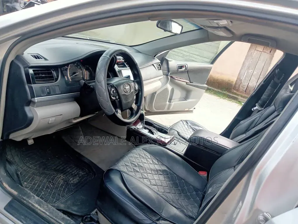 Toyota Camry 2014 Silver