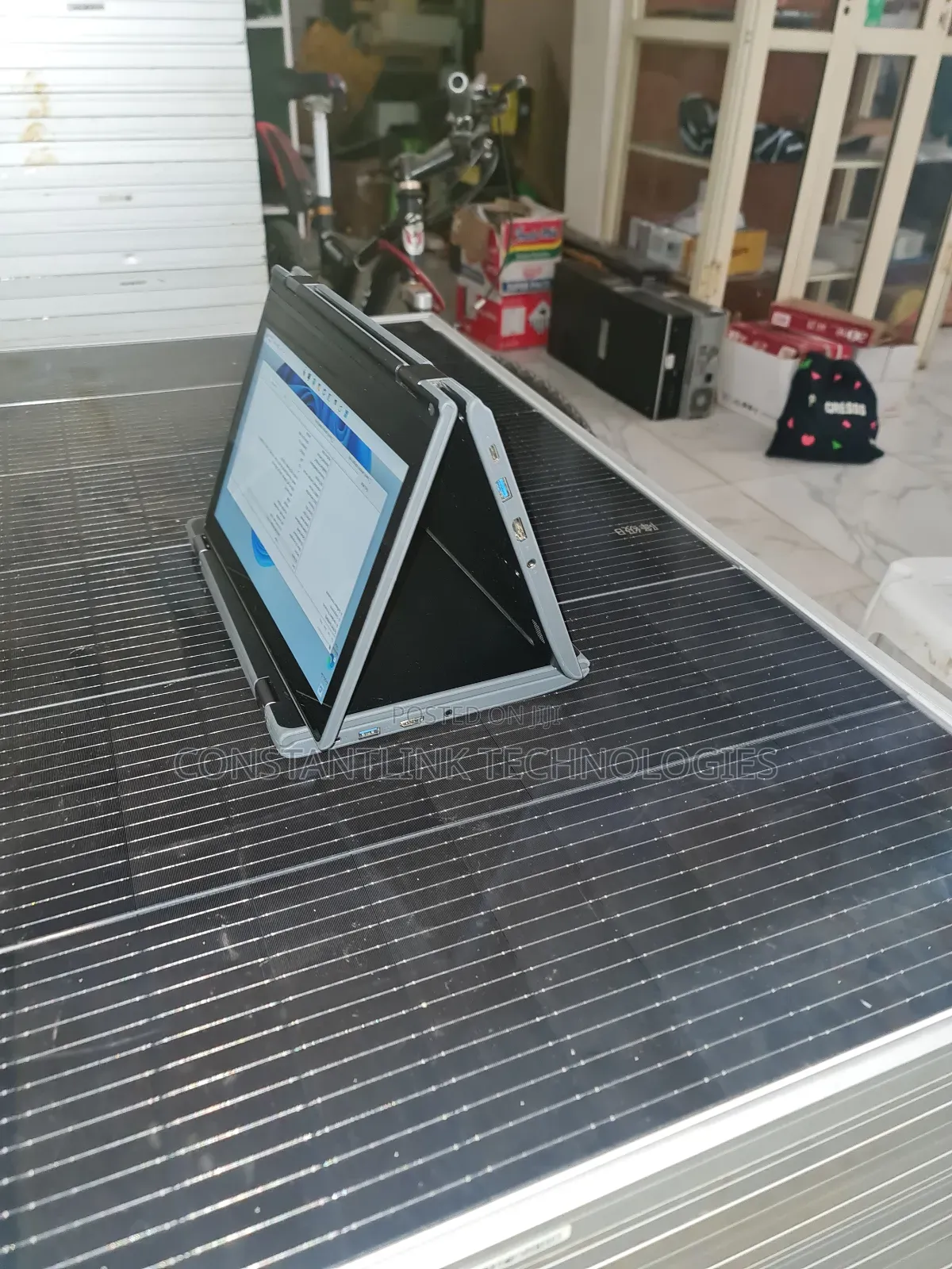Laptop Lenovo 300e 4GB Intel SSD 128GB