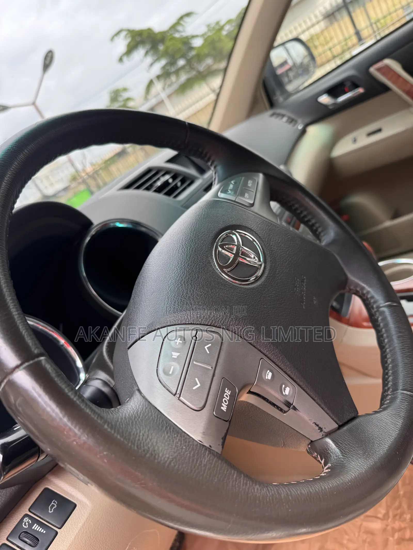 Toyota Highlander Limited 2010 White