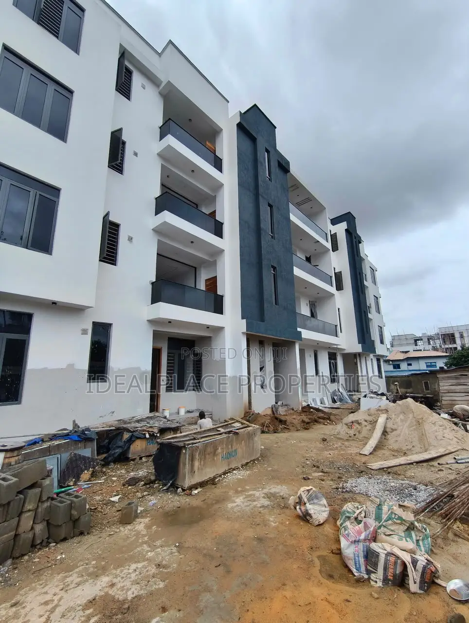 3bdrm Apartment in Ikeja GRA for sale