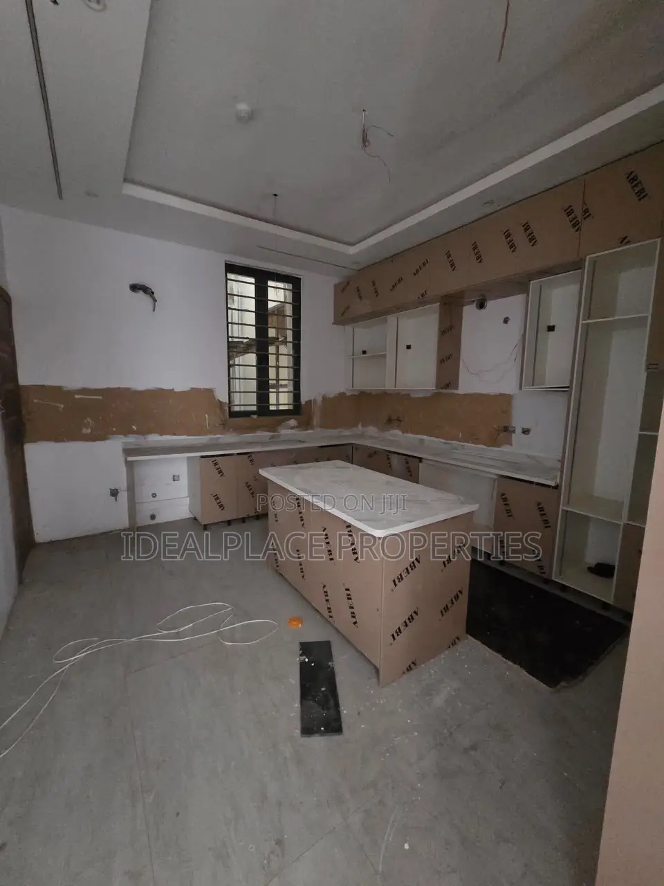 3bdrm Apartment in Ikeja GRA for sale