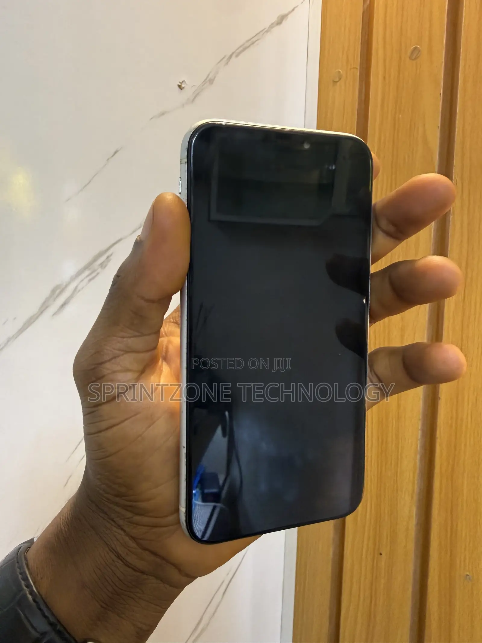 Apple iPhone XR 64 GB White
