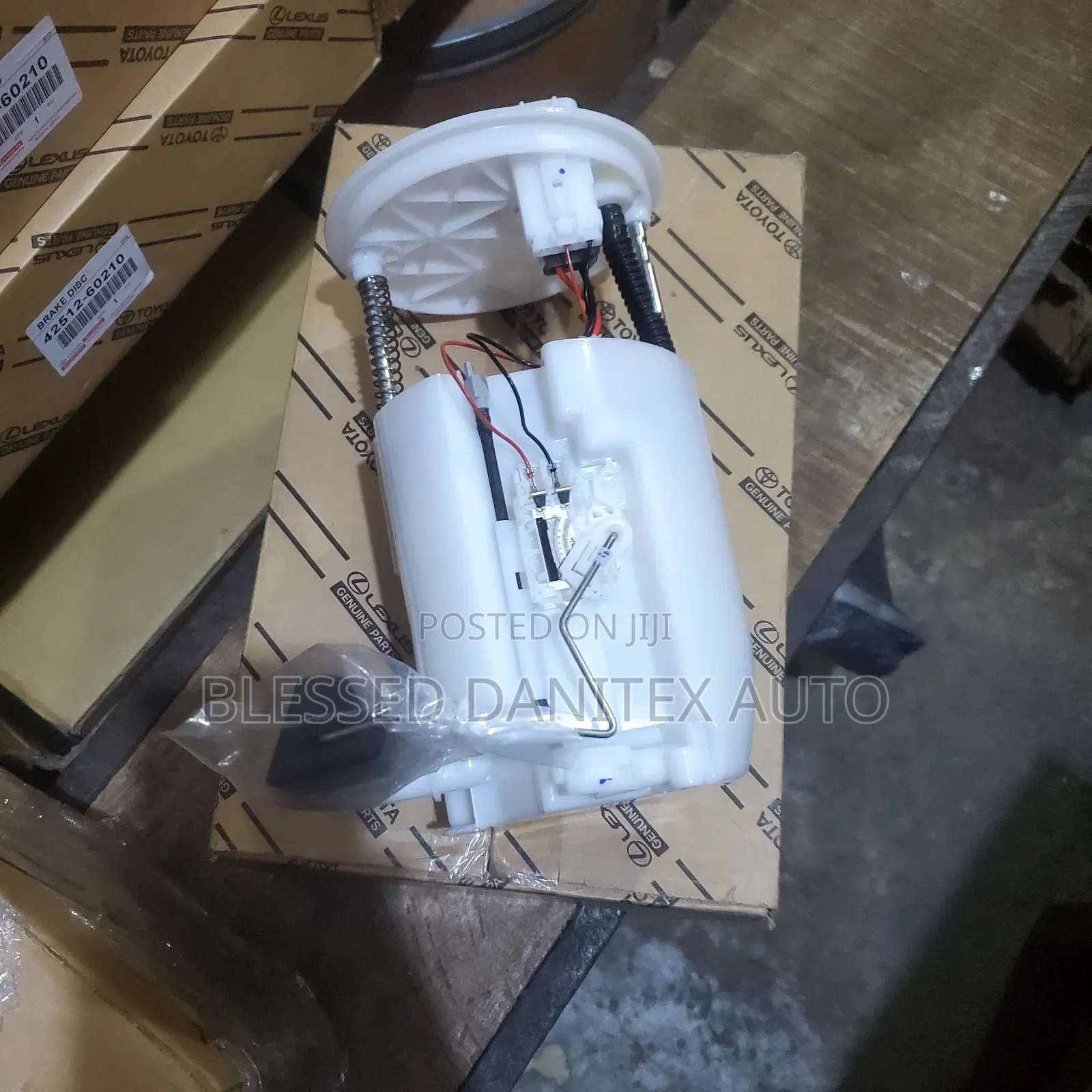 Complete Fuel Pump of Toyota Venza 2008 to 2015