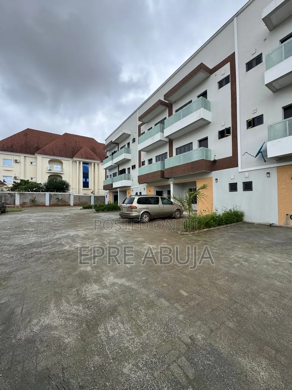 4bdrm Duplex in Durumi for rent