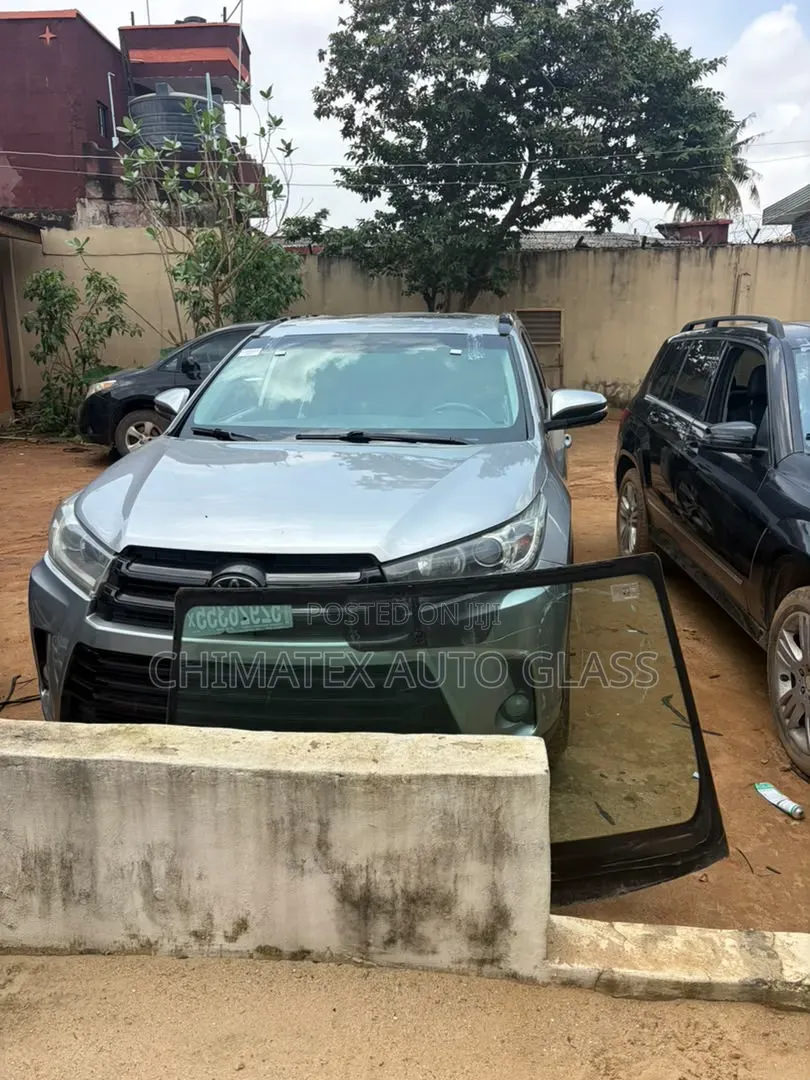 Toyota Highlander 2016 Windscreen Glass Installed at Chimatex