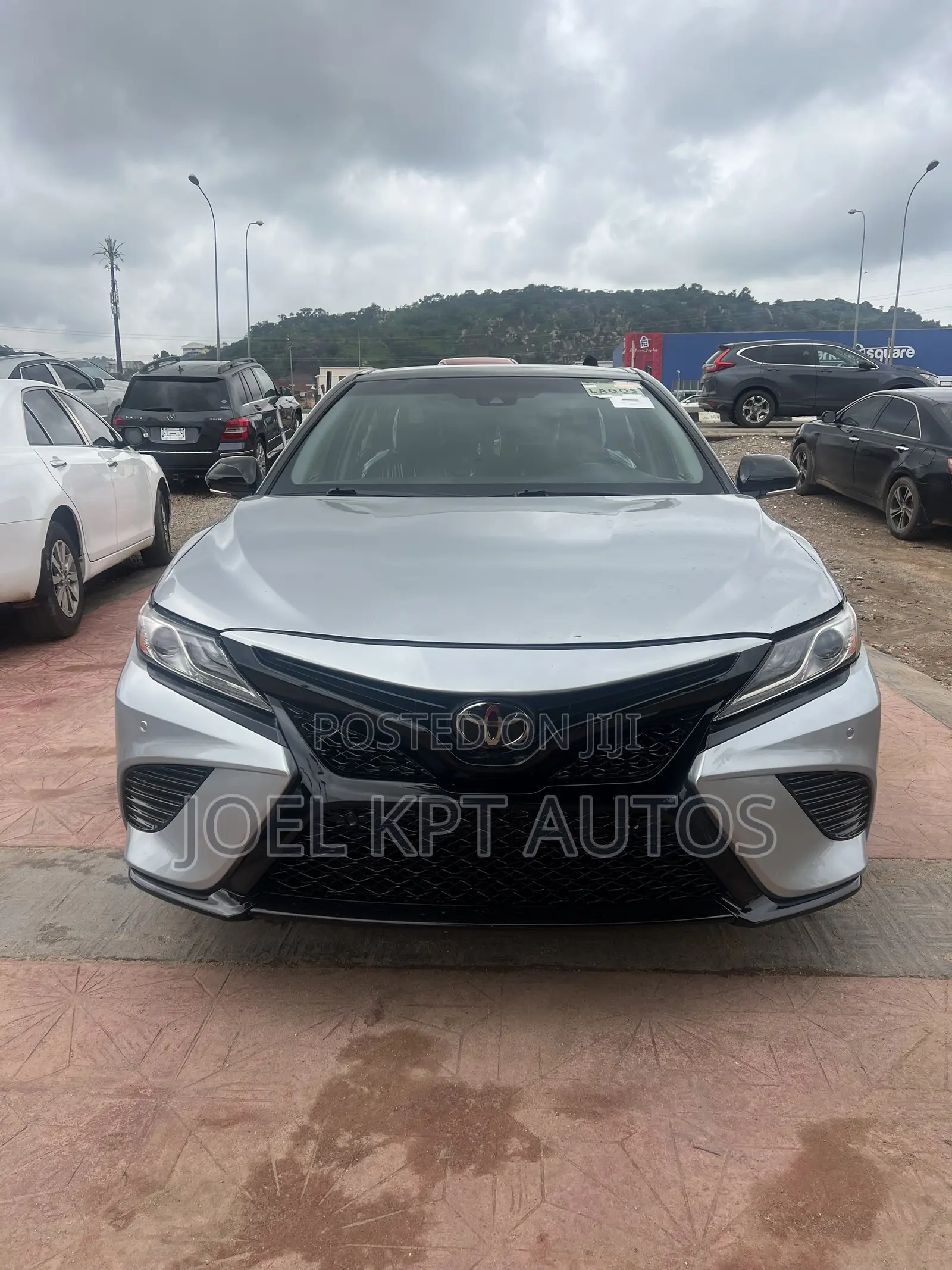 Toyota Camry 2019 Silver