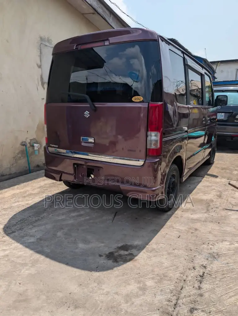 Suzuki APV Minibus 2015