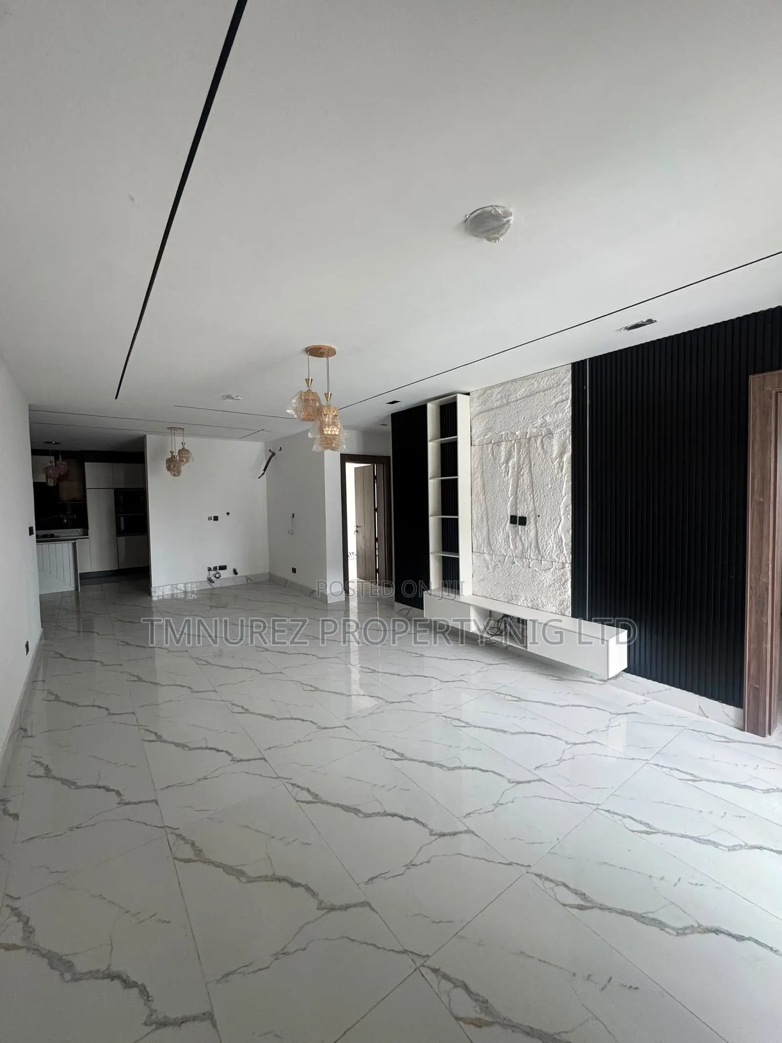 2bdrm Apartment in Lekki Phase 1 for sale