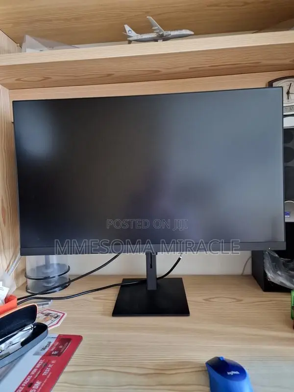 HP P32u G5 32" Class WQHD IPS Monitor