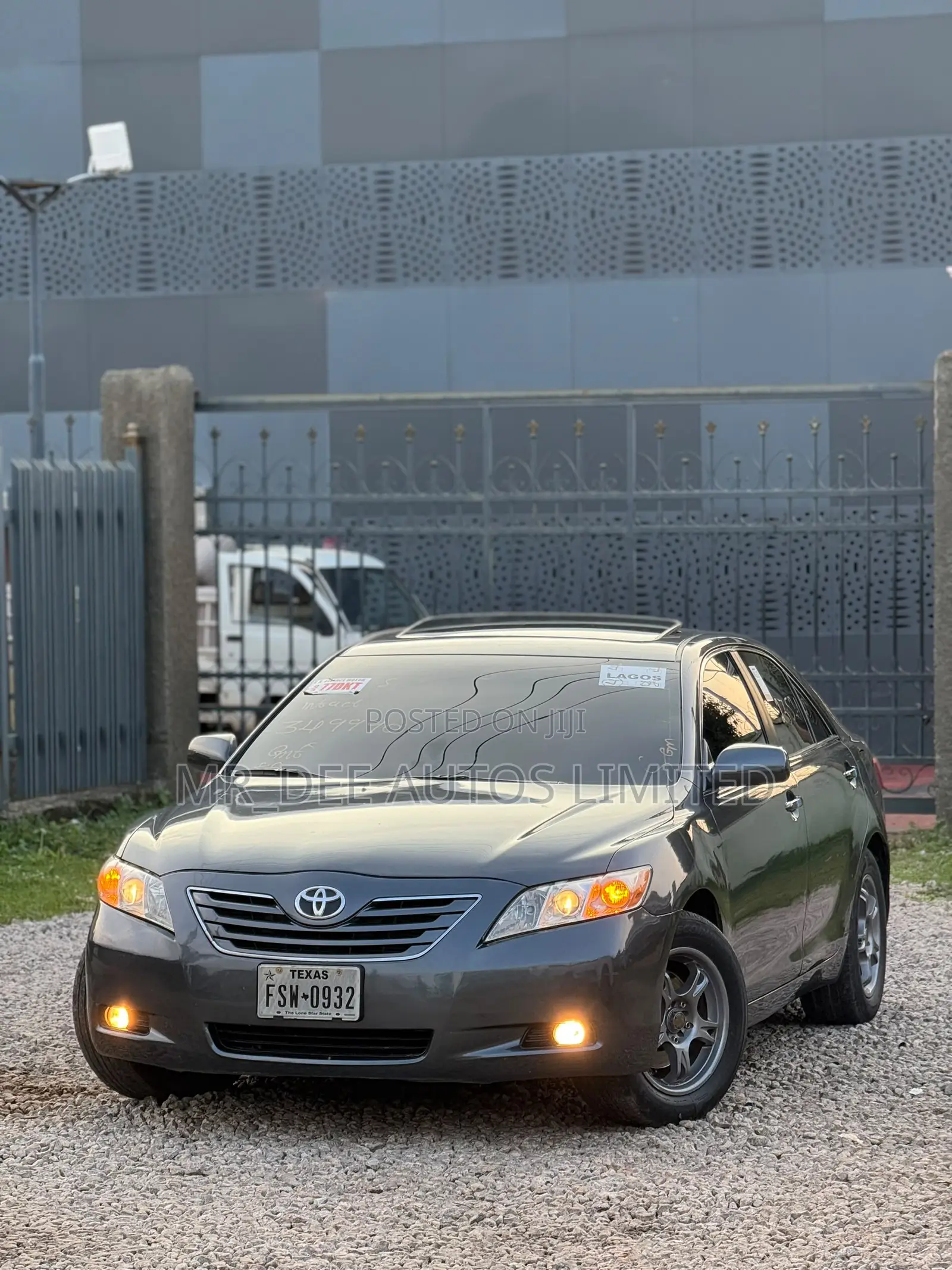 Toyota Camry XLE 4dr Sedan (2.4L 4cyl 5A) 2009 Gray