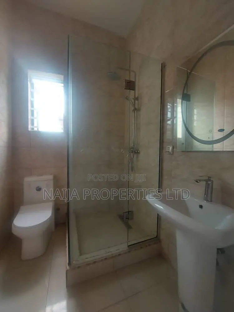 1bdrm Shared Apartment in Orchid, Ikota for rent