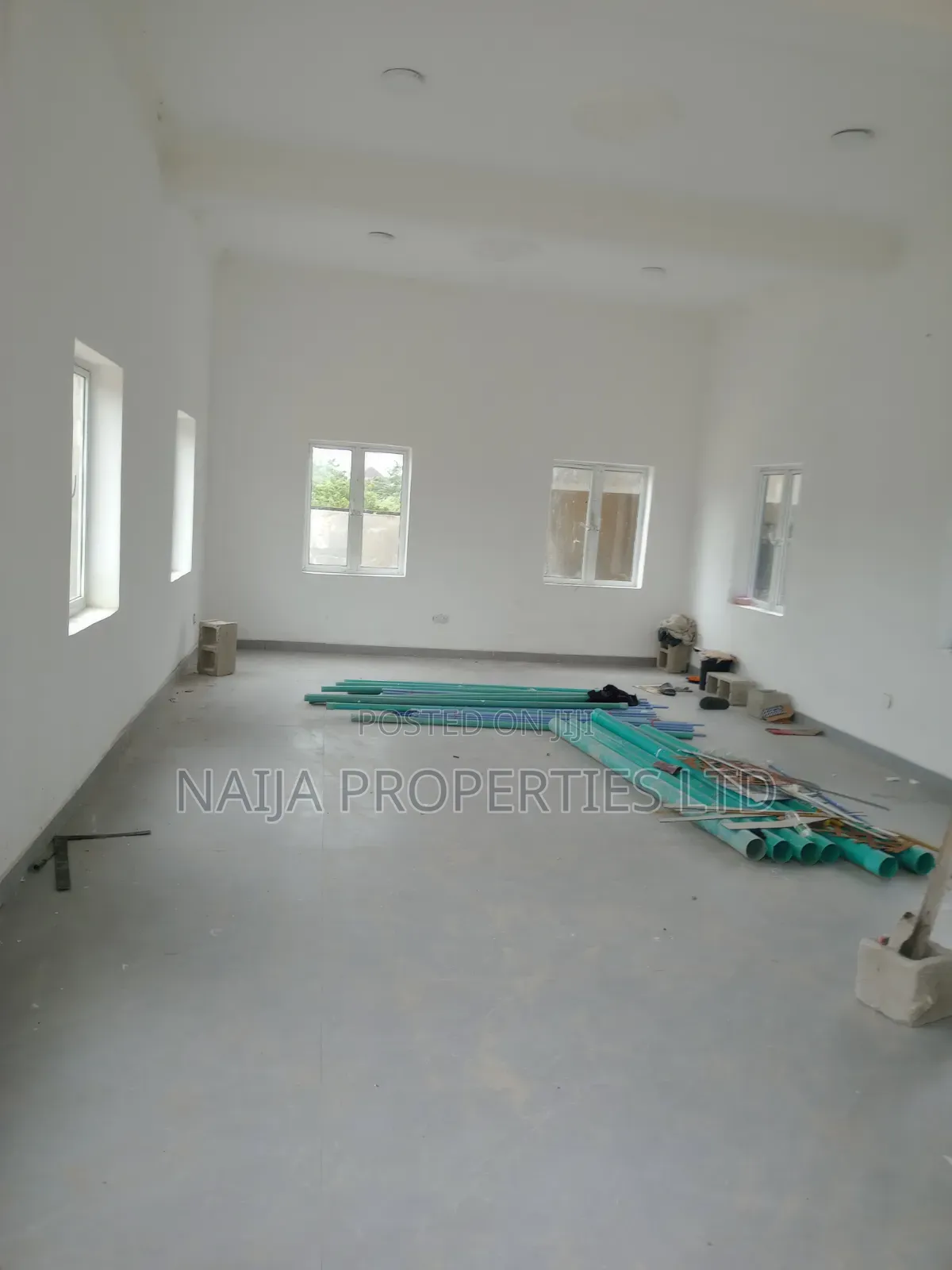 60sqm Office Space on Ground Floor Direct on Expres at Awoyaya for Rent
